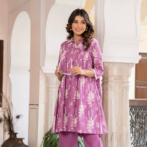 Collection exclusive Neeta Creation Ensemble de cordons en coton imprimé Catalogue complet disponible Taux de gros Vêtements décontractés mettant en vedette des Indiens - Product Image 1