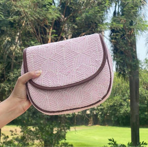 กระเป๋าสะพายไหล่คาดลำตัวหลากสีที่สง่างามสำหรับผู้หญิงที่มีแรงบันดาลใจจากดีไซน์เนอร์ซึ่งเป็นแรงบันดาลใจในการแกะสลักรูปทรง - Product Image 4