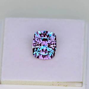 Piedra Suelta de Alejandrita de Corte Cojín, Color Azul Cambiante, Calidad VVS1, 7 Quilates+, Creada en Laboratorio - Venta al por Mayor y Piezas Individuales - Product Image 2