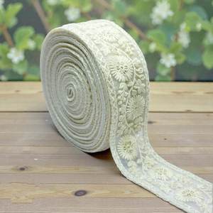 Bordure de luxe en dentelle d'organza brodée à la main, écologique, avec sequins dorés Zari, pour robes de mariée indiennes et artisanat - Product Image 3