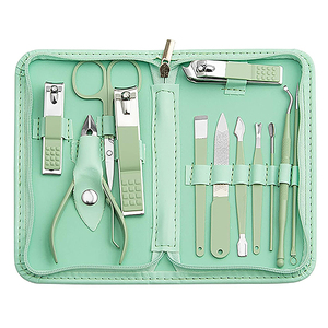 Kit de manucure 12 pièces le plus vendu, coupe-ongles de luxe en acier inoxydable, ensemble de pédicure avec étui de voyage vert - Product Image 1