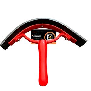 Grattoir à sueur pour cheval en plastique, outil de toilettage, équipement équestre léger, brosse pour cheval, poignée antidérapante, imperméable - Product Image 2