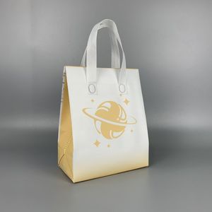 Elegante bolsa de mano no tejida reciclable de PP ecológica, asas aisladas, logotipo personalizado para sándwich, aperitivos, pan, comida, leche - Product Image 2