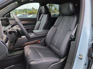 Cadillac Vistiq Sport Électrique AWD d'occasion propre 2026 - Product Image 4