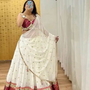 Último Diseño de Lehenga Choli Navratri con Lentejuelas Pesadas y Estampado Digital, Material de Piel Sintética, Ropa de Fiesta para Invierno y Verano - Product Image 1