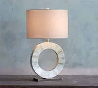 Lampe de chevet en nacre incrustée d'os de style moderne fabriquée à la main avec une vadrouille de haute qualité pour la décoration de la maison ou de l'hôtel