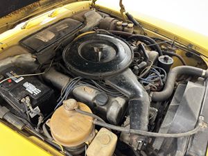 Mercedes-Benz 450SL de 1973, Usado, Motor V8 de 4.5 Litros, Interior Marrón, Techo Rígido del Mismo Color Incluido - Product Image 5