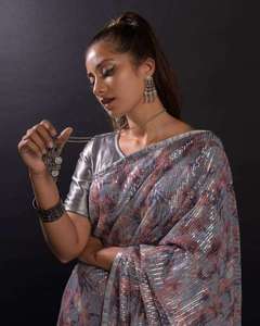 Sari Bollywood de Moda con Adornos y Relieves, Estilo Moderno, Tela Georgette, Atuendo para Invitadas de Boda, Ropa de Fiesta para Mujer - Product Image 5