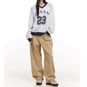 Pantalons amples pour femmes conçus pour le style urbain, offrant un confort ample et un look moderne décontracté et tendance - Product Image 1