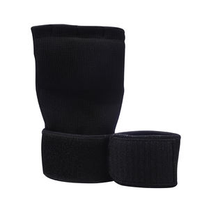 Gants de boxe personnalisés avec rembourrage en gel à l'intérieur Produit de qualité supérieure pour les boxeurs - Product Image 2