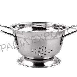 Passoire de cuisine allemande de qualité supérieure Design européen durable avec poignée en acier inoxydable Construction métallique - Product Image 1