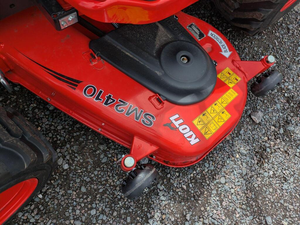 เครื่องตัดหญ้าขนาดเล็ก Kubota ราคาดีที่สุด ราคาถูก มีสินค้าพร้อมส่งเร็ว เครื่องจักรทำสวน ซื้อเลย/ Kioti CS2520 พร้อมอุปกรณ์ติดตั้งกลาง - Product Image 3