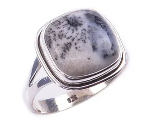 价格合理的树状蛋白石戒指，带有经典设计和天然石材制成的戒指，供印度出口商销售