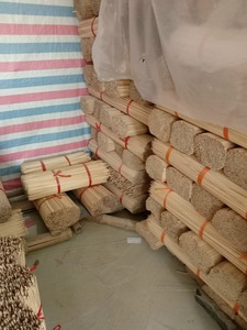 Poteau de canne en bambou respectueux de l'environnement prix de gros matériau naturel de haute qualité de l'usine d'exportation du Vietnam - Product Image 4