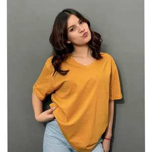 T-shirt pour femme, coupe classique, offrant une texture douce, un style moderne et un confort quotidien - Product Image 4