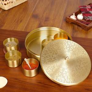 Boîte ronde en laiton poli gravé à la main Bol de rangement et outils d'épices à décor traditionnel unique - Product Image 4