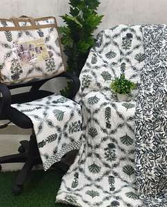 Manta Gruesa con Estampado Animal Neutral, Manta para Viajes de Miel, Textil para el Hogar, Juego de Edredón, Juego de Cama, Ropa de Cama - Product Image 1