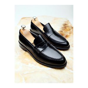 Scarpe classiche di vernice nero ENZO vera pelle