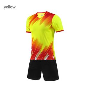 Ensemble de maillots de football personnalisés 2026 pour hommes et adultes, séchage rapide, respirant, uniforme d'entraînement 2 pièces avec logo et couleurs personnalisés - Product Image 5