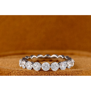 Anillo de Diamantes de Media Eternidad con Moissanita Redonda Incolora, Elegantes Anillos para Regalo de Aniversario - Product Image 2