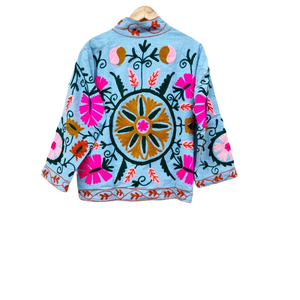 Chaqueta de terciopelo Suzani bordado azul claro chaqueta de invierno informal para mujer con patrón floral y forro de algodón en el interior - Product Image 2