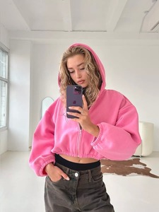 Service OEM Sweats à capuche courts à col roulé pour femmes 100% coton coupe-vent imperméable respirant broderie 3D avant hiver - Product Image 3