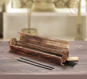 Quemador de Incienso de Madera de Lujo con Tallado Étnico, 100% Natural y Duradero para Meditación y Bienestar - Product Image 4