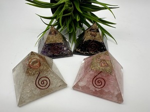 Pirámide de orgón amatista con protección EMF Feng Shui Arte Espiritual coleccionable calidad superior piedra preciosa hecha a mano - Product Image 2