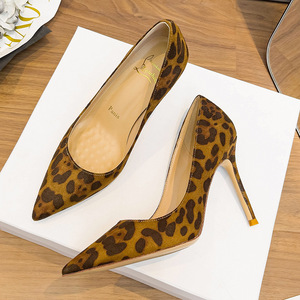 Nouvelles chaussures Mary Jane de style français printemps-été, ballerines rétro britanniques à semelle épaisse en cuir, chaussures à talons hauts élégantes et cool - Product Image 4