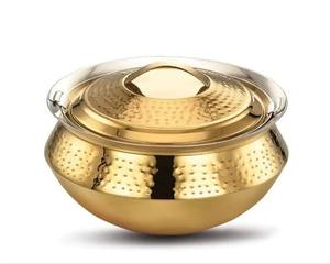 Olla de Metal con Construcción Resistente Diseñada para Cocinar a Fuego Lento Guisos, Curry y Comidas Deliciosas - Product Image 1