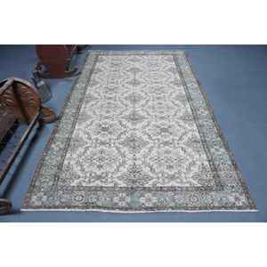 Alfombra Turca de 5.3x9.2 pies, Alfombra Vintage Grande, Alfombra Blanca con Estampado Animal - Product Image 1