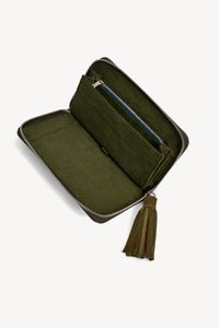 Diseño de libélula y Rosa real tallado a mano y pintado a mano que rodea una piedra preciosa turquesa genuina - Product Image 3