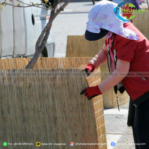 El mejor producto SEDGE MAT / Palm Mat protege tus plantas de la sequía con la retención de humedad de alta calidad - Product Image 4