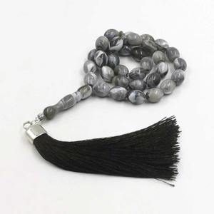 Tasbih moderne en résine turquoise à 33 perles, éco-responsable, chapelet de prière musulman, collier tendance, Inde - Product Image 4