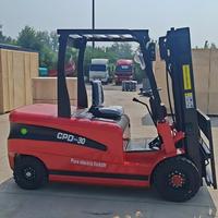 Chariot élévateur électrique WOMI CPD30 de 3 tonnes avec batterie au plomb-acide et déplaceur latéral hydraulique pour la manutention industrielle des matériaux