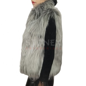 Ropa de invierno Trending Faux Fox Fur Coat Chaleco con capucha Diseño de logotipo personalizado Niñas Chalecos de piel sintética - Product Image 5