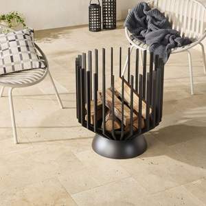 Foyer extérieur contemporain en fer et bois, design écologique pour un paysage moderne, offrant un chauffage extérieur élégant et efficace - Product Image 1