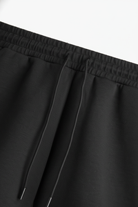 Short de sport noir pour homme, short de sport avec taille élastique et cordon de serrage, avec poches - Product Image 2
