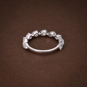 Anillo de Eternidad con Diamantes Cultivados en Laboratorio en Forma de Pera, 1.37 Quilates, Conjunto de Nueve Diamantes con Corte de Pera VVS, Anillo de Boda, Anillo de Media Eternidad, Moderno - Product Image 1