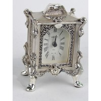 Horloge de bureau en métal de luxe, design moderne style ferme, mouvement à quartz, sonnerie horaire, décoration intérieure, horloge de table simple pour salon et salle à manger