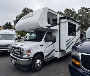 Autocaravana Familiar de Lujo Usada 4x4, Remolque Camper, Caravana de Fibra de Vidrio, Casa Móvil, Aventura, Camping, Viajes, Vehículos Todoterreno - Product Image 2