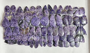 Cabochon de Charoite de haute qualité paire de pierres précieuses en vrac naturelles de forme mixte pour la guérison taille personnalisable pour la fabrication de bijoux - Product Image 3