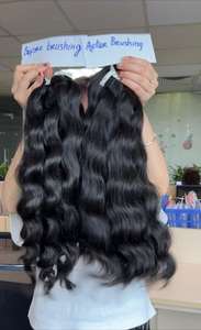 Trama vietnamita de pelo ondulado natural alineado con cutícula 100% al por mayor, trama Remi única de cabello humano crudo y sin procesar de Vietnam - Product Image 3