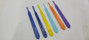 Mango de bisturí de plástico desechable de un solo uso Fuente de alimentación manual Instrumentos quirúrgicos - Product Image 2