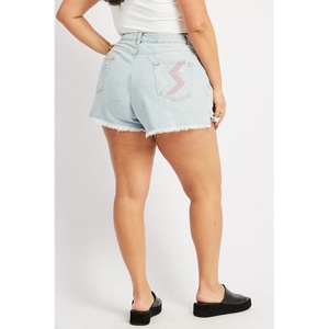 Short en jean taille haute pour femmes à ourlet brut en détresse respirant tissu extensible Tack bouton boucles de ceinture poches été OEM entretenu - Product Image 3