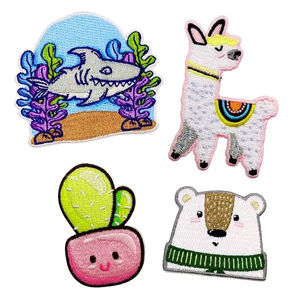 Parches bordados con logotipo personalizable de alta calidad, ropa de tela de sarga con forma de flor de oso de hierro a granel para sombreros, camisetas - Product Image 2