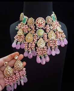 Ensemble de bijoux indiens Kundan Dulhan pour femmes et filles, collier lourd multicolore avec boucles d'oreilles, collier ras du cou pour les fêtes et les cadeaux - Product Image 2