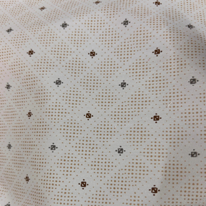 Tissu poly coton Lilly Orchid 36 Textile doux pour vêtements et vêtements - Product Image 1