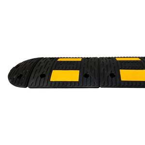 ชุดยางกันกระแทกความเร็วแบบรีไซเคิลพร้อมฝาครอบ PVC สำหรับถนน Safety-3.5m เป็นมิตรกับสิ่งแวดล้อม - Product Image 1