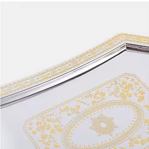 Juego de 3 bandejas de servicio con acabado plateado y detalles dorados, perfectas para la recepción de invitados y uso festivo, procedentes de la India. - Product Image 2